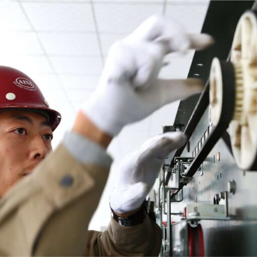 Thang máy dành cho người khuyết tật